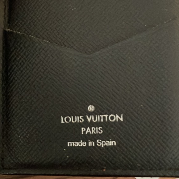 Authentic Louis Vuitton O De Poche Epi Noir Wallet - Pristine Condition - Picture 3 of 6